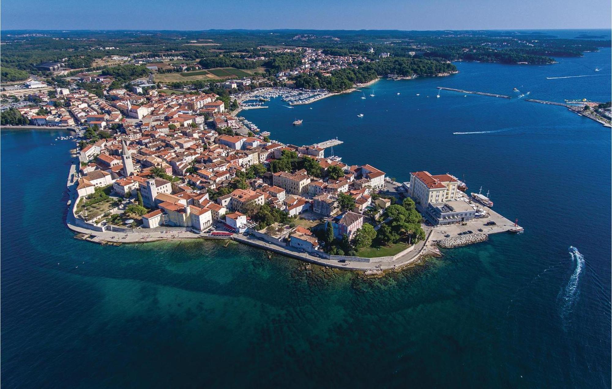Awesome Home In Porec With House Sea View Экстерьер фото